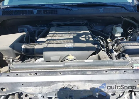 2011 Toyota Tundra Grade 5.7L V8 z USA, uszkodzony, nr VIN 5TFEY5F13BX103130